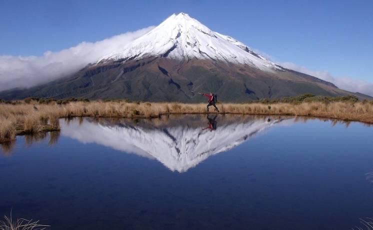 mont taranaki  danger instagram 