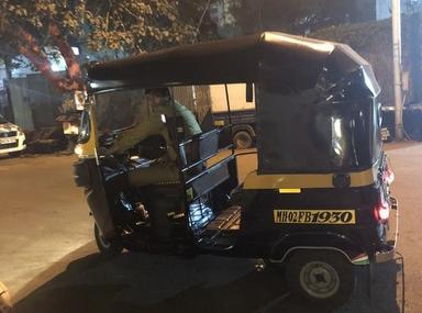 autorickshaw in Mumbai