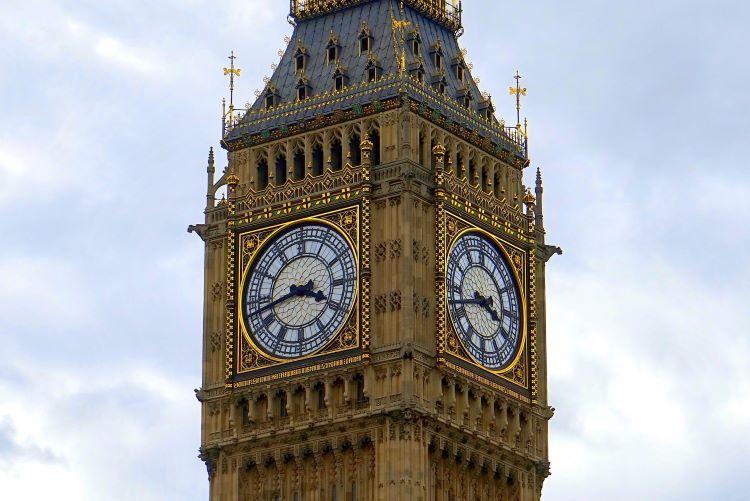 Big Ben cadran nord change couleur rénovations quatre ans Londres horloge 