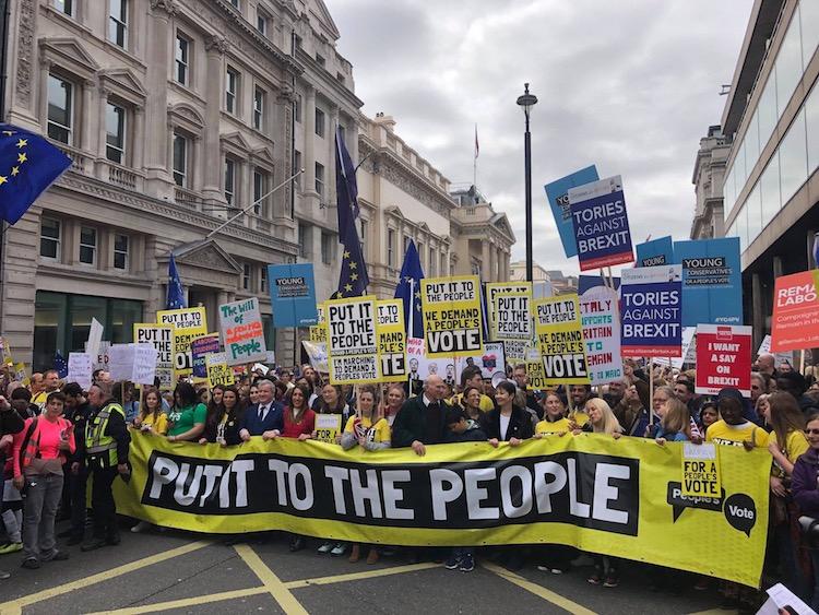 5 millions signatures 4 jours pétition anti Brexit référendum UE Royaume-Uni manifestation 