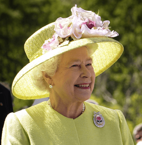 Elizabeth II reine anniversaire 93 ans Londres Angleterre Royaume-Uni coups de canon célébration