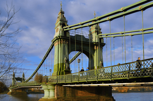 Hammersmith bridge fermé circulation durée indéterminée Londres Royaume-Uni se déplacer 