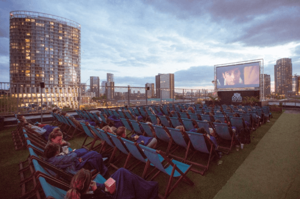 Rooftop Film Club cinéma plein air toits Londres films Royaume-Uni