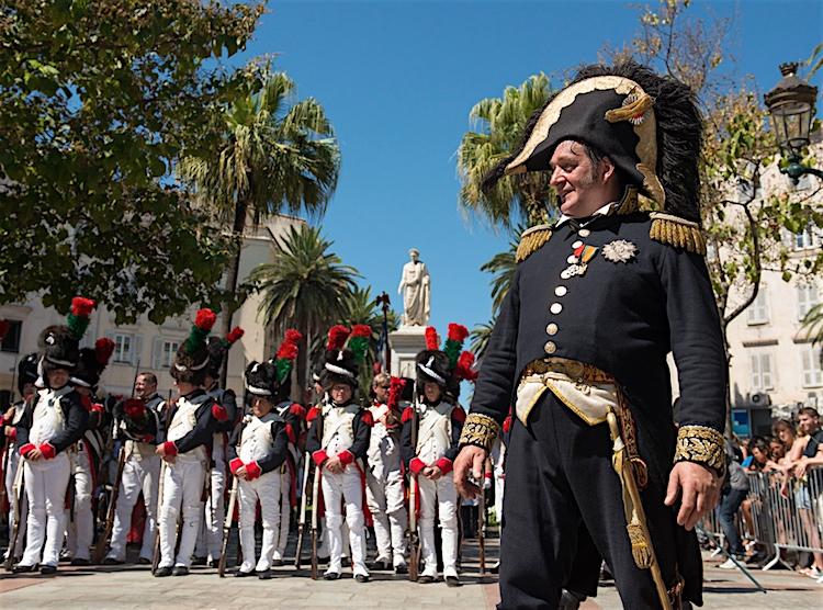 Napoléon Ajaccio Air Corsica vol pas cher Corse