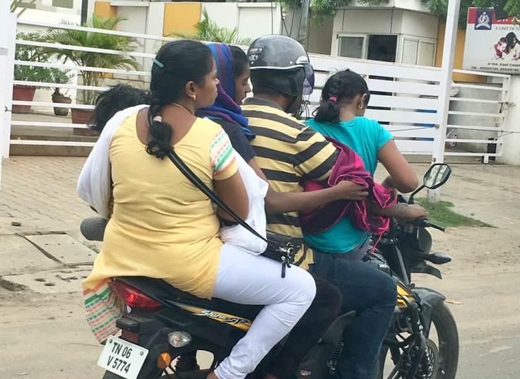 5 sur scooter inde