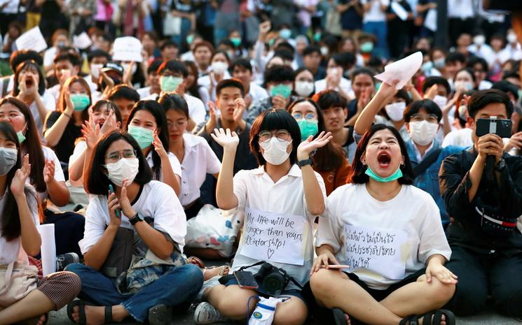 Manif-Thailande-Prayuth