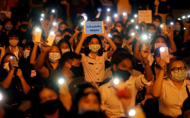 manifestation thailande jeunes