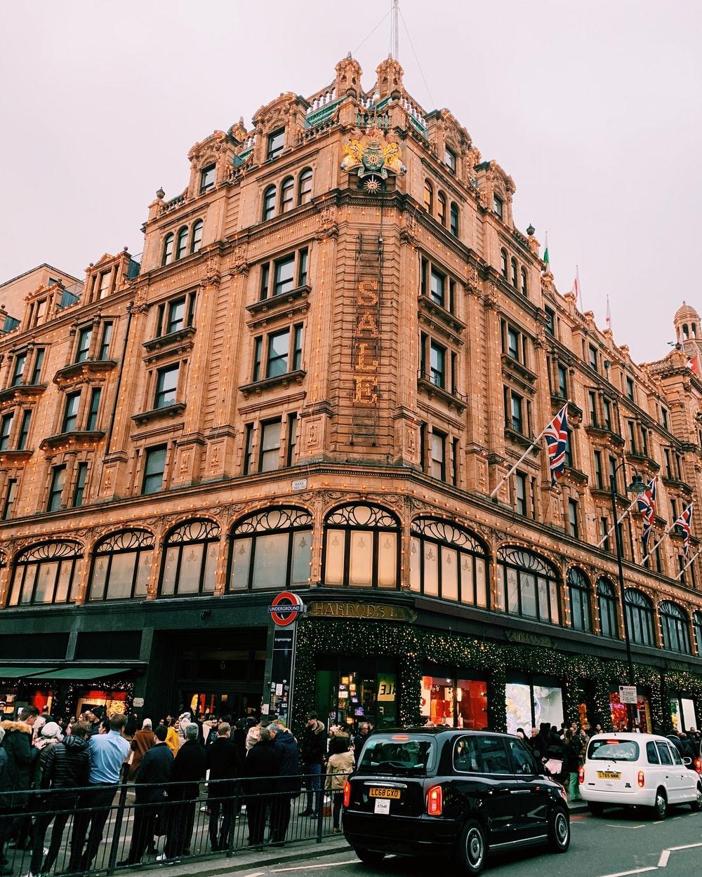 harrods russ martin unsplash (1)