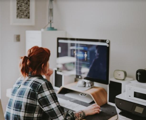 Télétravail Royaume-Uni 49 minutes travail supplémentaire