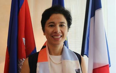 Eva Nguyen Binh, Ambassadrice de France au Cambodge.