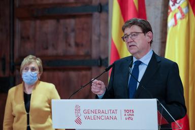 Le Président de la Generalitat, Ximo Puig, annonçant les mesures