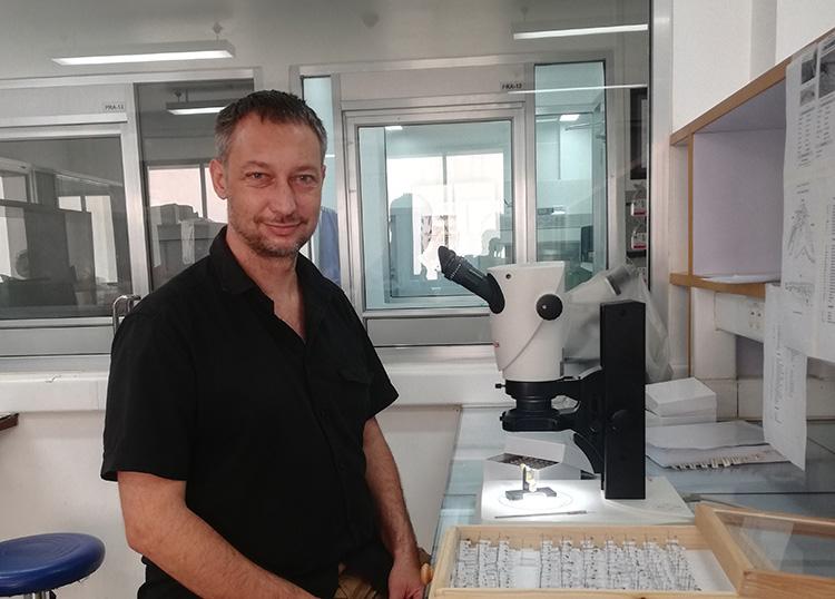 Dr Sébastien Boyer à l'institut pasteur de Phnom Penh