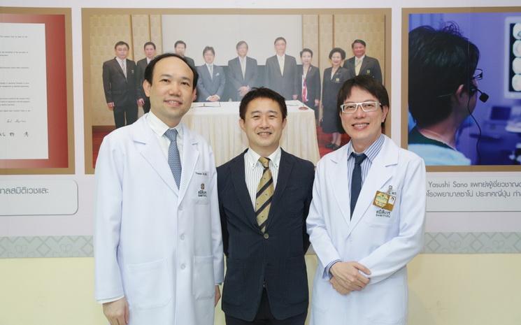 Experts japonais et thailandais du cancer du colon