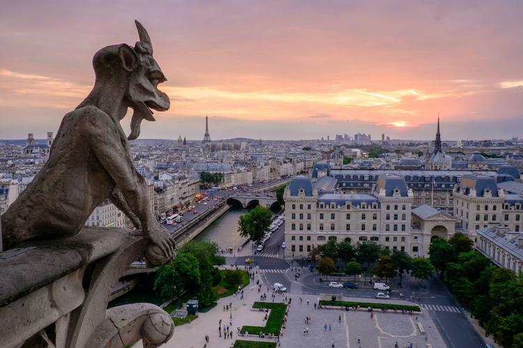 Une gargouille à Paris