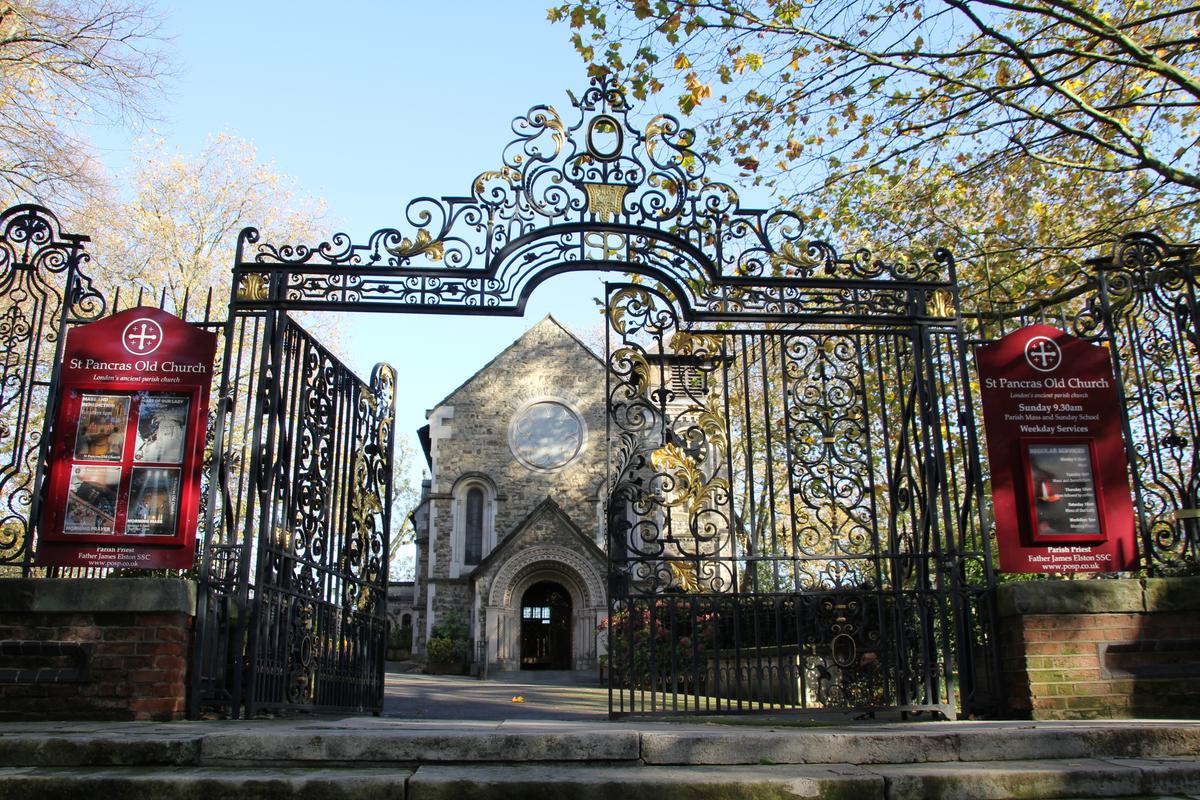 Entrée du site de St Pancras Old Church