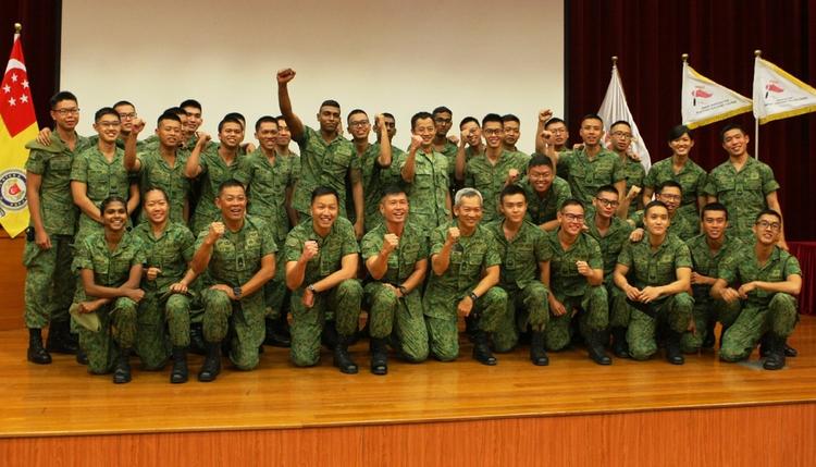 des militaires singapouriens