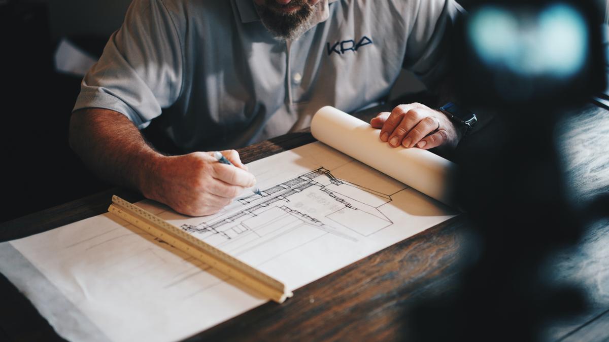 Un architecte en plein travail