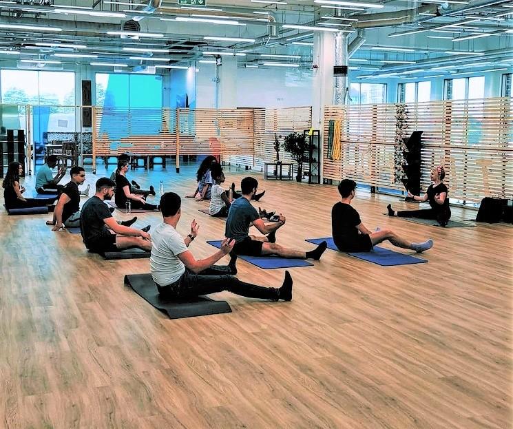 Une séance de Yoga au sein du Fitness Studio