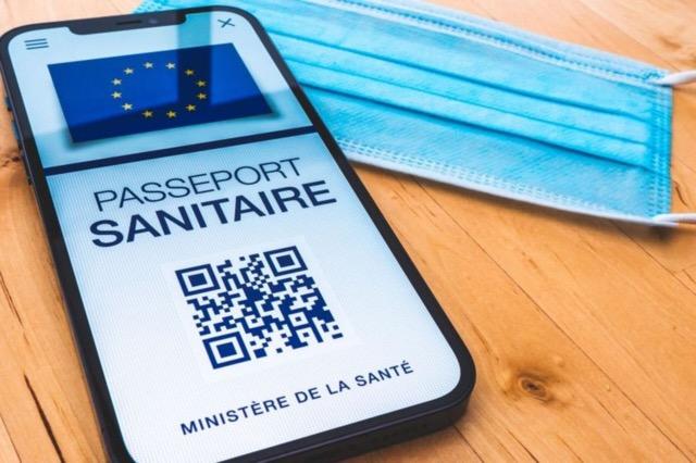 Un pass sanitaire européen et un masque