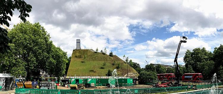 Le site de construction de MArble Arche Mound