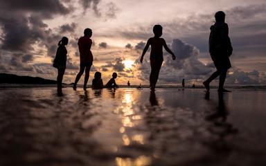 Coucher-soleil-Plage-Thailande