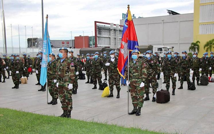 Retour des casques bleus cambodgiens NPMEC