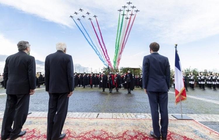 Les flèches tricolores dans le ciel