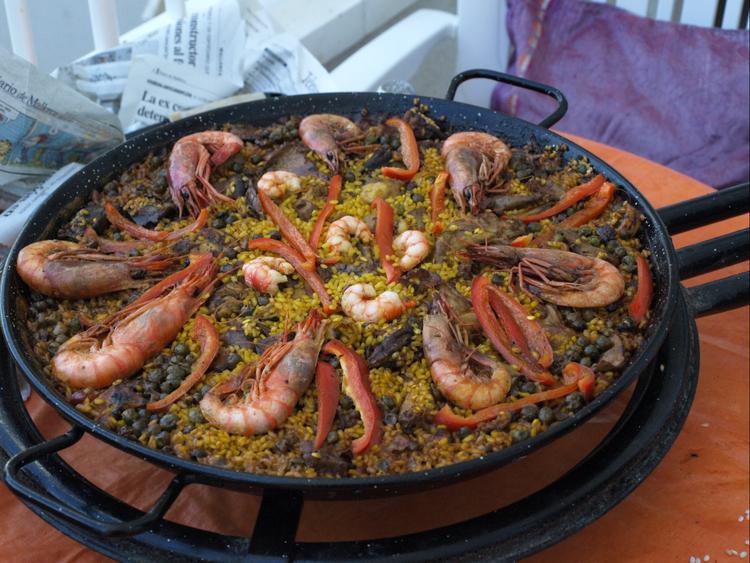 La paella reconnue “bien d'intérêt culturel” par la Generalitat