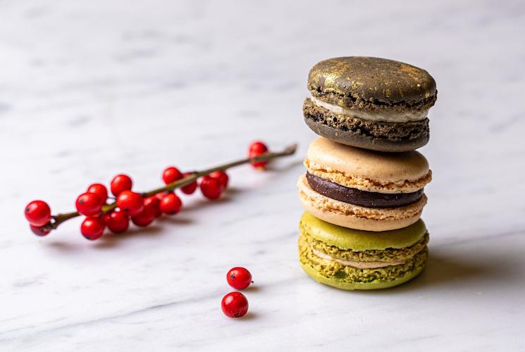 3 macaron salés Petrossian à la truffe, au caviar et au saumon