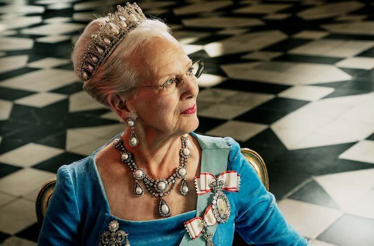 Portrait officiel Jubilé d'or Reine Margrethe 2 Danemark 2022