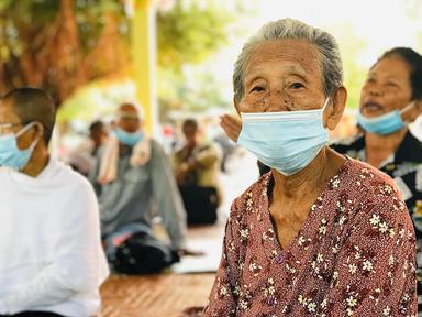 Veille dame au Cambodge