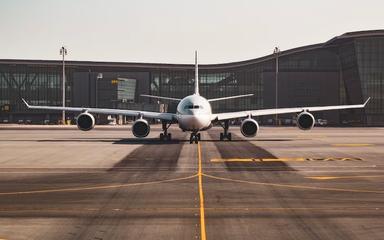 avion à l'aéroport