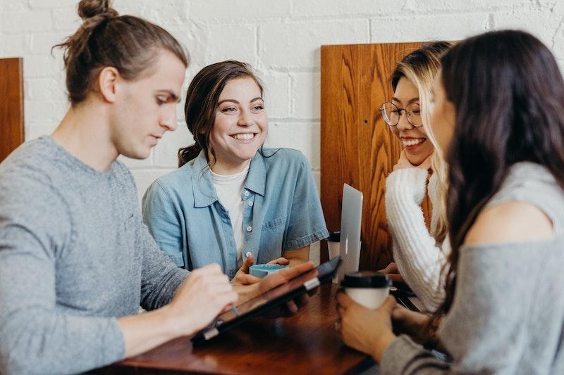 étudiants qui parlent de leur orientation sur Parcoursup