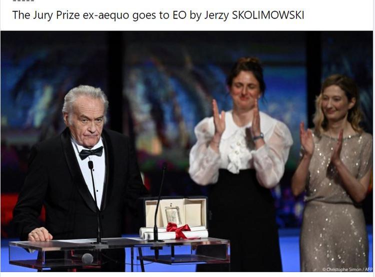 Jerzy Skolimowski recevant son prix - Capture Facebook Festival de Cannes