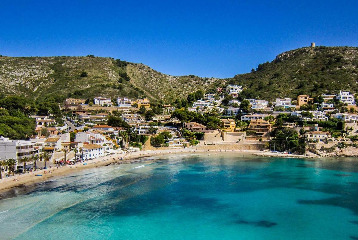 plage de moraira joyau caché d’Europe