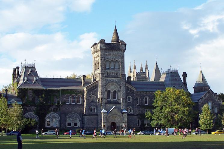 L'université de Toronto, meilleure université du Canada selon le classement QS 2022