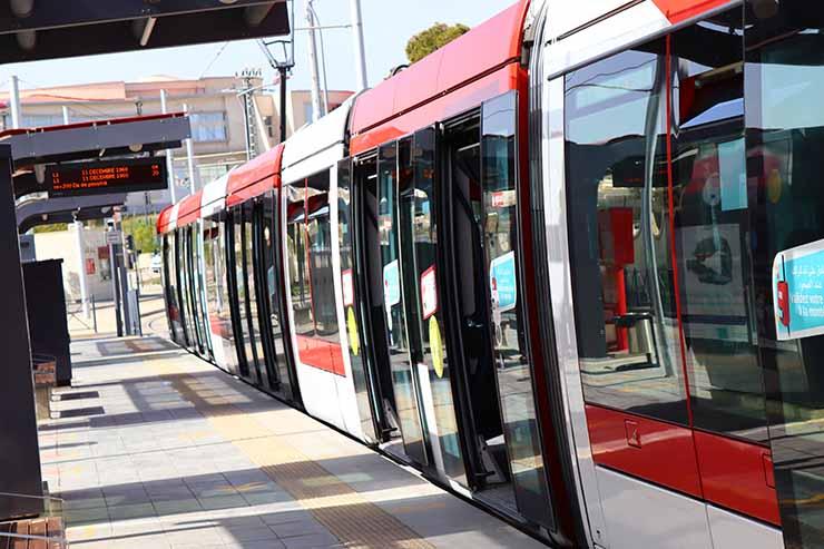 yus-kiem-Tramway en gare