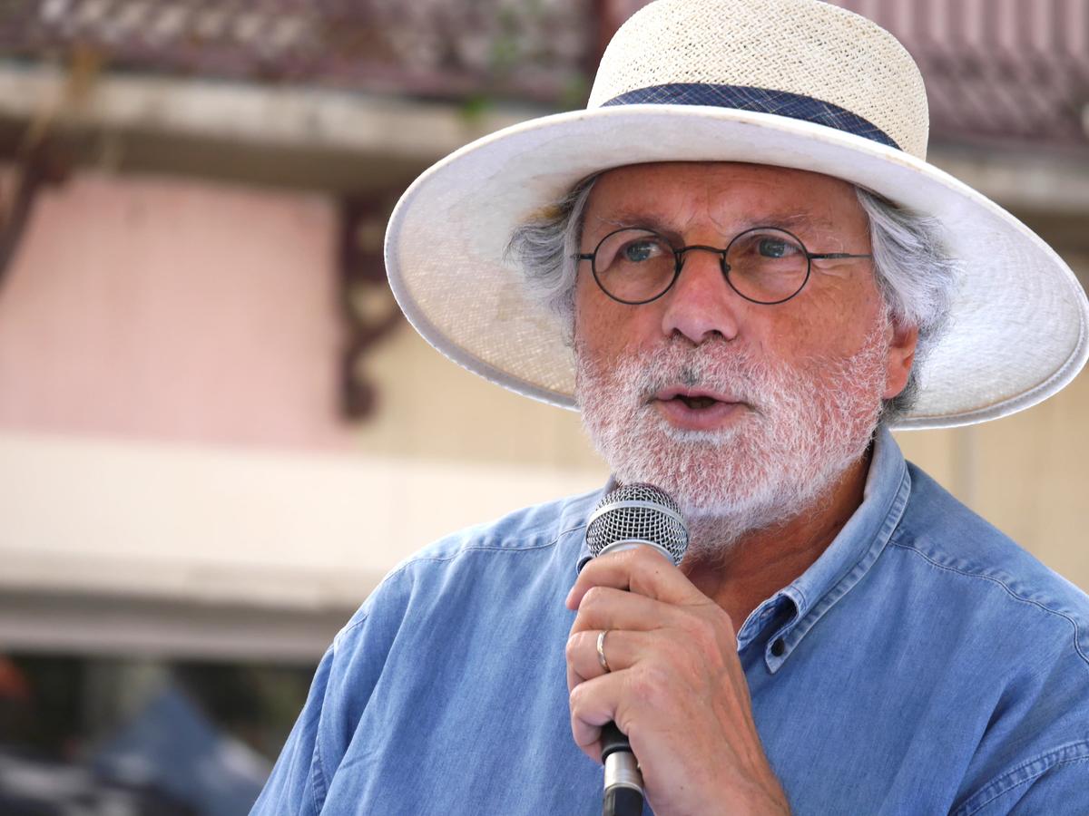 Jean Poncet traducteur de poésie roumaine