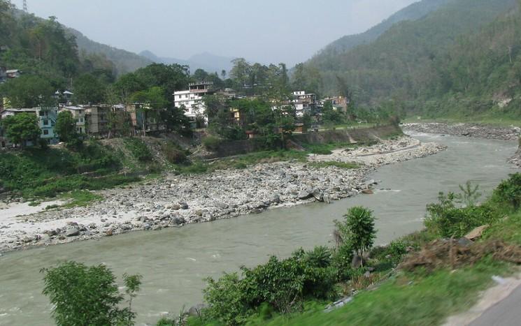 Le fleuve Teesta au Sikkim en Inde avant d'entrer au Bangladesh