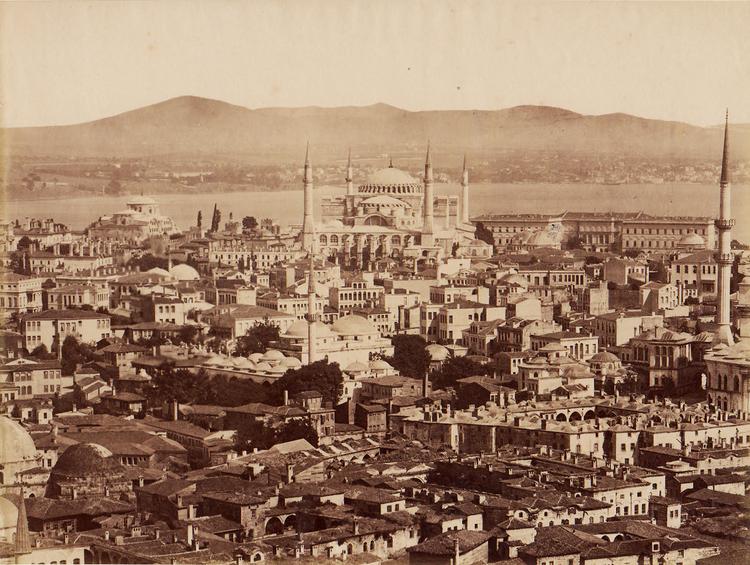 Quand les écrivains et les photographes se retrouvaient à ConstantIstanbul : la ville