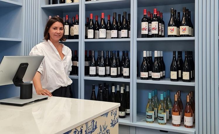 nathalie lorenzi ouvre les portes de son épicerie à Milan 