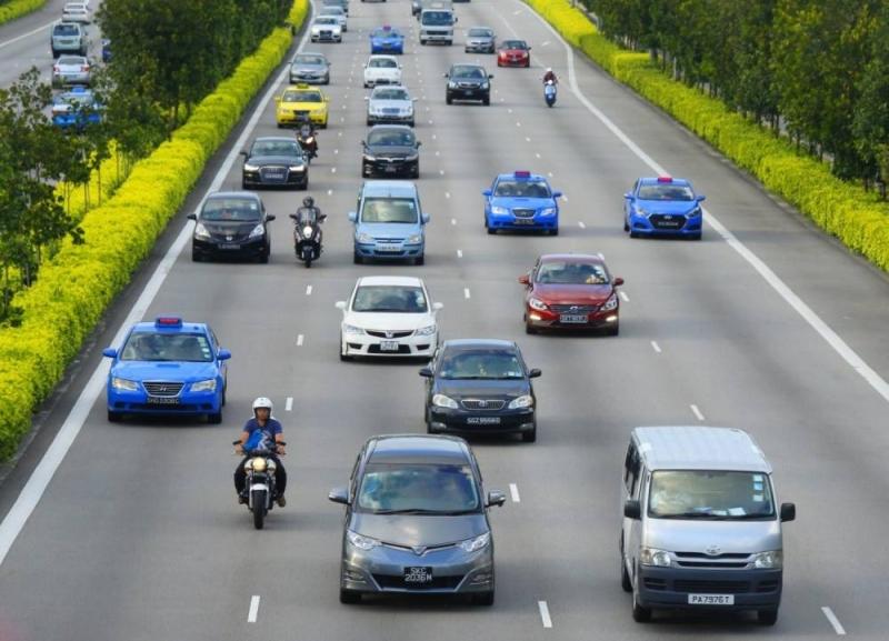 une autoroute à singapour où le coe donne le droit d'acheter un véhicule