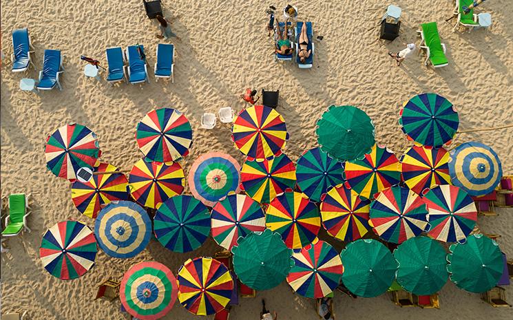 Parasols-plage-Thailande