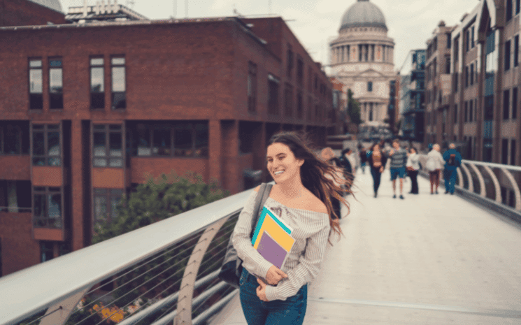 Une étudiante française au Royaume-Uni, plus précisément à londres