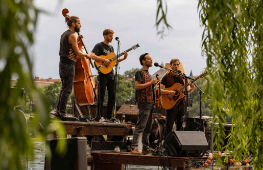 River Rats en concert en plein air 