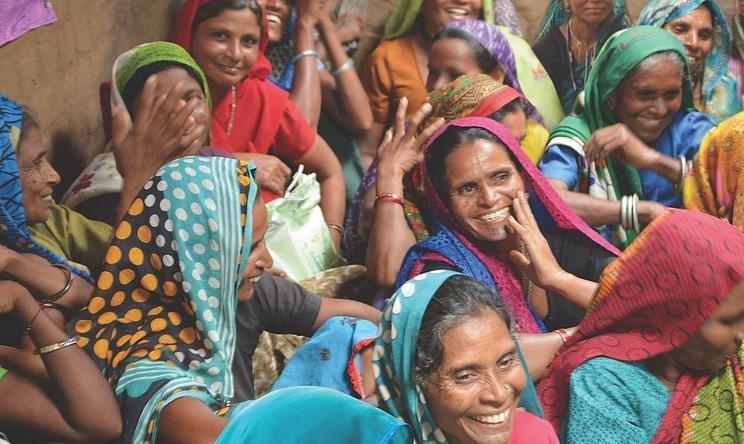 Des femmes indiennes lors d'une réunion de leur communauté