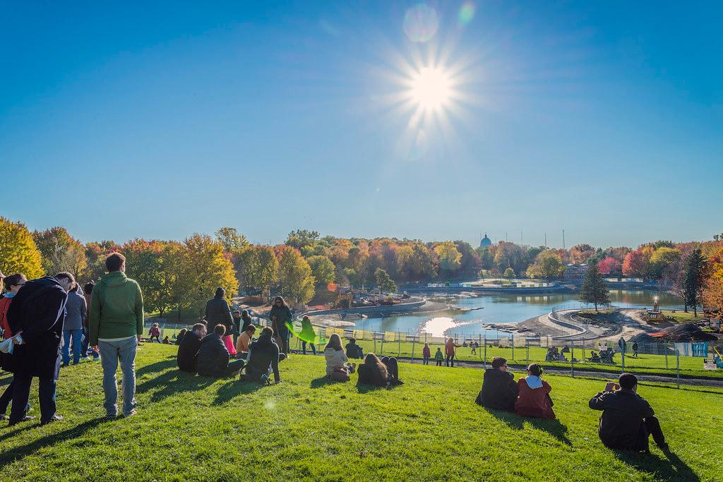 Photo du parc mont royal de Montréal l'été. 