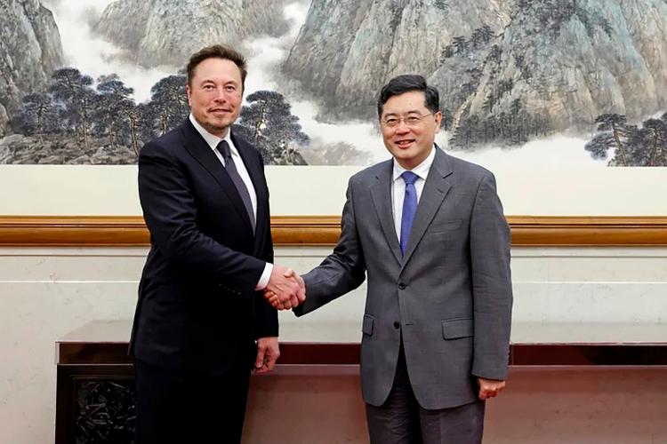 elon musk et Ding Xuexiang