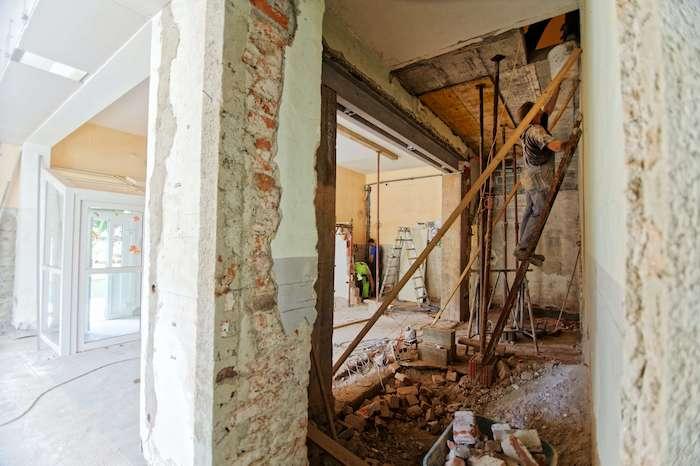 un chantier dans une maison en espagne