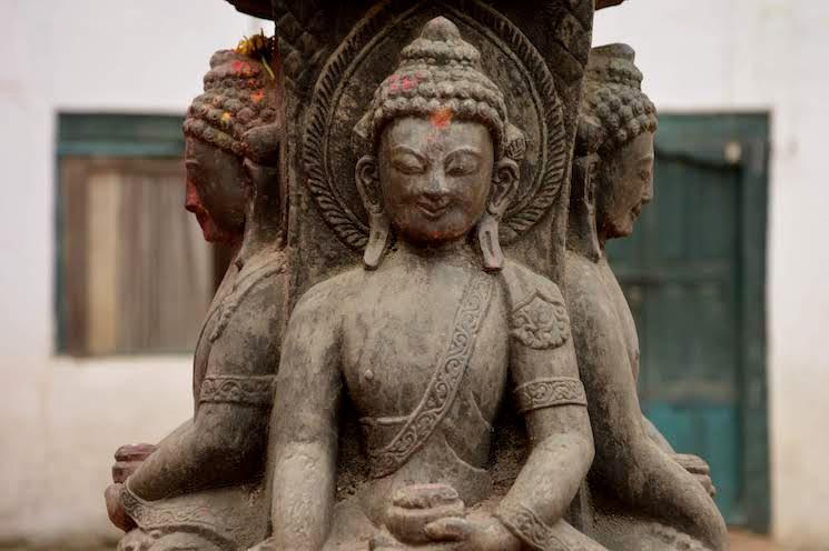 Une statue de Boudha au Népal